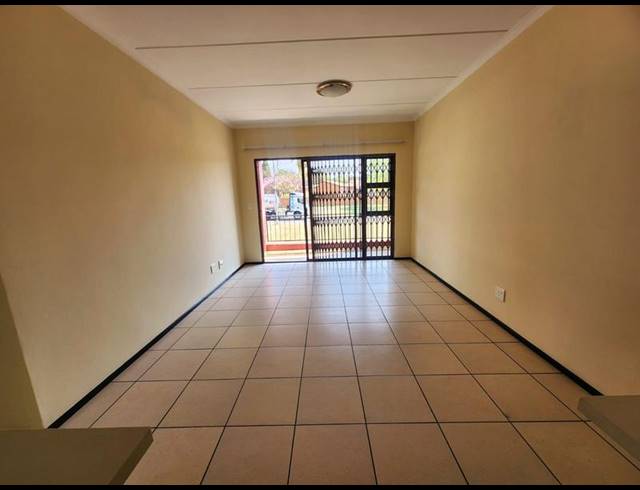 2 BEDROOM TOWNHOUSE FOR SALE IN NOORDWYK